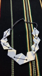 Collana Autunno fatta a mano 100% Made in Italy - Pietre Grigie - Gialle - Foto 1 di 3