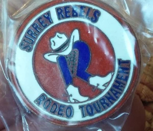Insignia prendedor torneo rodeo rebeldes de Surrey - Imagen 1 de 2