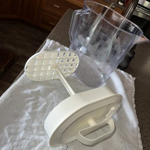 PAMPERED CHEF - 1 Gallon 4 QTS Quick Stir Pitcher - Checkerboard Pattern - #2275 - Picture 1 of 8