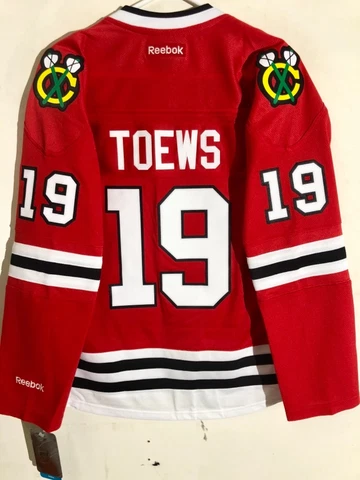 Reebok Women's Premier NHL Jersey Chicago Blackhawks Jonathan Toews Red sz XL Cover