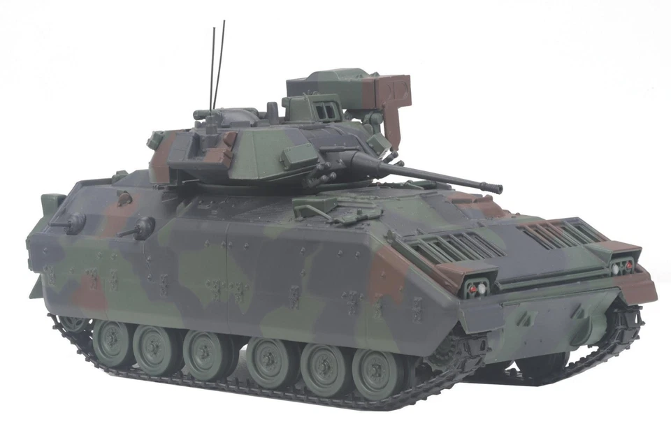 MTH 23-10001 Armor Series Army M2 Bradley IFV 1/48 Scale (NATO) NEW - Image 1 of 4