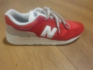 Scarpe da ginnastica Universal New Balance 997 - CM997HBS rosse - beige UK taglia 10 - Foto 1 di 5