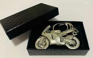 CHUNKY RACING BIKE SILVER PEWTER 3D KEYRING IN BLACK GIFT BOX BIRTHDAY CHRISTMAS - Picture 1 of 5