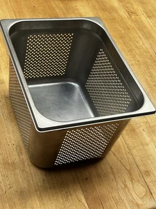 GN 1/2 Gastronormbehälter GN-Behälter Edelstahl 12,5 Liter Tiefe 200mm GELOCHT  - Bild 1 von 1