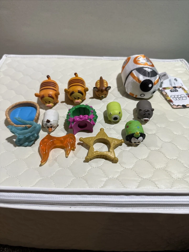Lote de 7 Figuras Vinilo Disney Tsum Tsum Frozen con Accesorios y Peluche BB-8 Foto 1 de 4