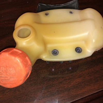 weed eater fuel tank ECHO - Image 1 of 4