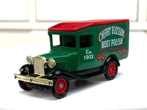 Furgoneta Ford Lledo Days Gone Modelo DG13072 Modelo A - Esmalte para botas en flor de cerezo - Imagen 1 de 5