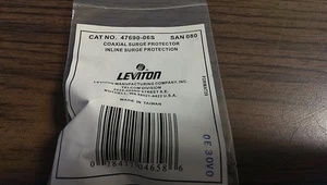 Protector sobretensiones coaxial en línea Leviton - 5000A 0.3db pérdida @ 5-1000MHz- 47690-06S - Imagen 1 de 2
