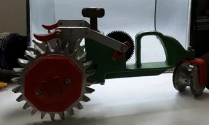 Rociador de hierro fundido vintage FD Kees modelo 101 tractor césped jardín para piezas - Imagen 1 de 8