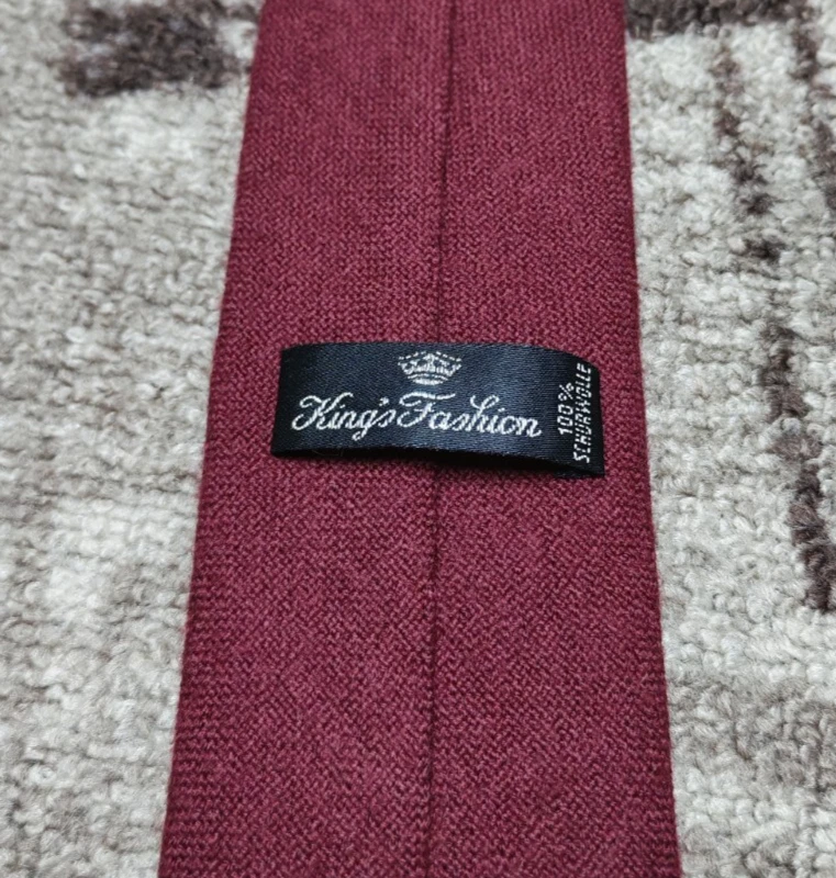 Gravata vintage King's Fashion clássica 100% lã pura retrô bordô - Imagem 1 de 4
