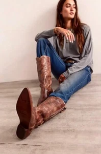Free People We The Free Allistar Pointed Boot Chestnut Crackle Leather 8 NEW - Picture 1 of 12