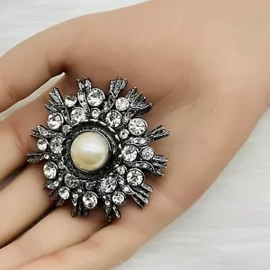 Vintage Circular Wreath Brooch Silver Tone Faux Pearl Cabochon w/ Rhinestones - Picture 1 of 4