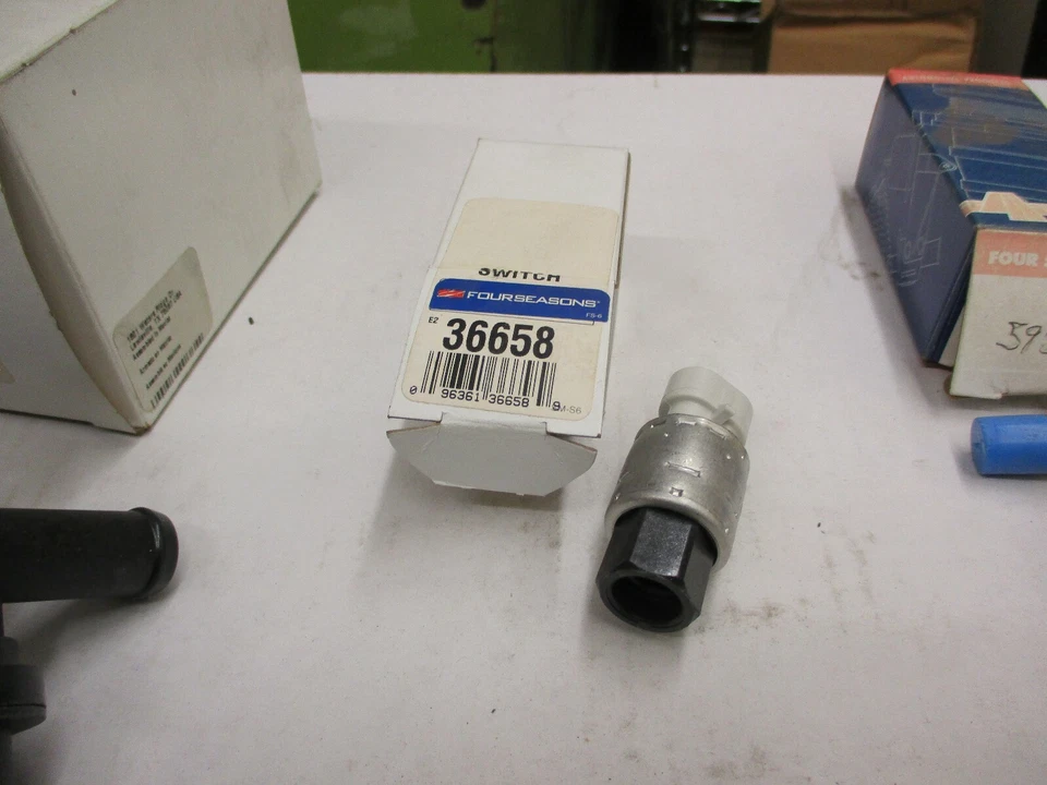 A/C Clutch Cycle Switch 4 Seasons 36658 - Image 1 of 1