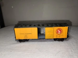 Vintage Roundhouse HO Scale Great Northern 2527 Box Car  #2 FB-101 - Picture 1 of 7