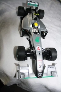 1/18 Mercedes MGP W01, chassis Braun BGP001 2009 Petronas, n°4 N.Rosberg - Photo 1/5
