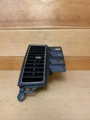 PASSENGER OUTER AC / HEATER VENT AG1319C681A 2013-2016 FORD TAURUS OEM FACTORY - Imagem 1 de 4