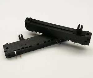 1 pieza. Potenciómetro de extensión 220K (B) estéreo logarítmico Radiohm - Imagen 1 de 1