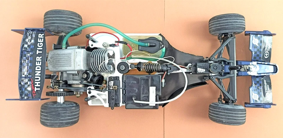 Automodello a scoppio F1 RC 1/8 thunder tiger modellismo dinamico per ricambi - Immagine 1 di 4