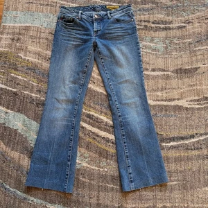 Women's Y2k Seven Medium Wash Denim Flare Leg Blue Jeans Pants Sz 31 x 30 2000's - Picture 1 of 7