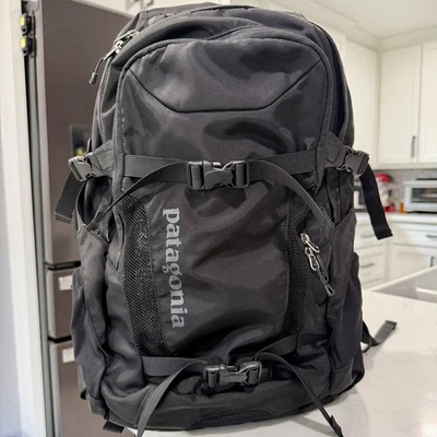 Patagonia Negro Atacama 28L Senderismo Sendero Bolsa Camping Mochila Mochila ¡En muy buen estado! Foto 1 de 4