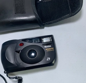 Kodak Advantix 2000 Auto und Koffer. - Bild 1 von 4