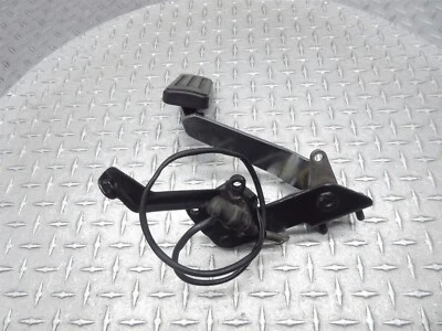 2005 02-09 Yamaha Road Star XV1700 Right Brake Pedal Mount — 第 1/4 张图片