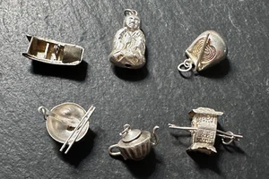 SIX VINTAGE ASIAN CHARMS : SEDAN CHAIR, BOAT, BOWL, BUDDHA, BELL, TEAPOT G367 - Picture 1 of 14