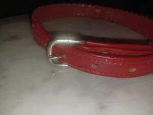 Roter Damengürtel 26" x 1" silberfarbene Schnalle passend zu Stahlspitze - Bild 1 von 4