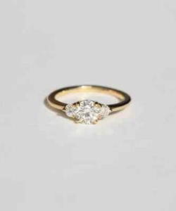 3 Stone Round Cut 1.08CT Lab-Grown Diamond 10K Yellow Gold Women Wedding Ring - Picture 1 of 8