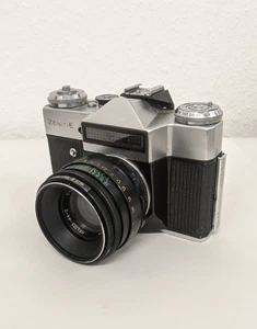 Cámara fotográfica Zenith E 35 mm sin probar lente Helios URSS estuche de cuero cámara de colección - Imagen 1 de 11