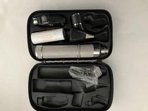 Welch Allyn Portable Diagnostic Set - Picture 1 of 9