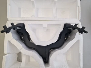 SUZUKI GSXR600 GSXR750 K4-K5 2004-05 FRONT SUBFRAME CLOCK BRACKET MIRROR STAY - Picture 1 of 21