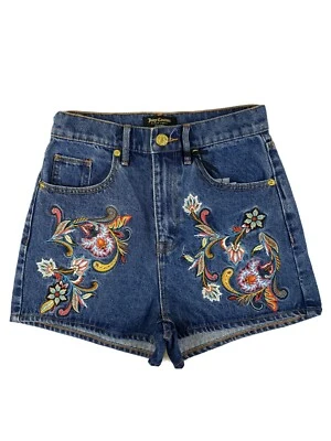 Shorts jeans bordado floral ornamentado lavagem franja etiqueta preta Juicy Couture 24 - Imagem 1 de 4