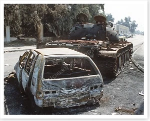Abandoned Iraqi T-55 Main Battle Tank Operation Desert Storm 8 x 10 Photo - Picture 1 of 1