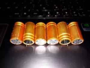 6 STCK. NOS ROE GOLD EKM 3300uF 16V 105c LANGE LEBENSDAUER AUDIO GRADE HI-END-KAPPEN! - Bild 1 von 1
