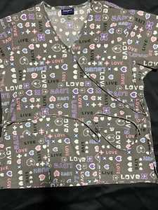Absolute Medical Nursing Vet Tech Scrub Top Gray Pink Love Hearts Flowers XL - Picture 1 of 2