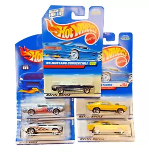 HOT WHEELS LOT OF 5 MOC FORD MUSTANGS MACH 1 , CONVERTIBLE, FASTBACK - Picture 1 of 7