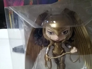 MiniCo NEU * Wonder Woman WW84 Gold Armor * Vinyl Figur Iron Studios - Bild 1 von 4