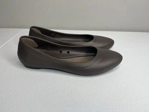 Crocs Lina Iconic Comfort 203404 Damen Gr. 10 Braun Ballerinas Slipper Schuhe - Bild 1 von 10