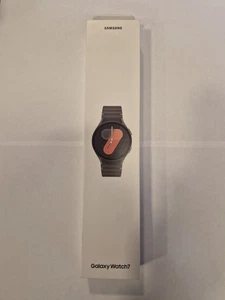 Samsung Galaxy Watch 7 40mm Green, Bluetooth, Wi-Fi, GPS, Brand New Sealed - Picture 1 of 8