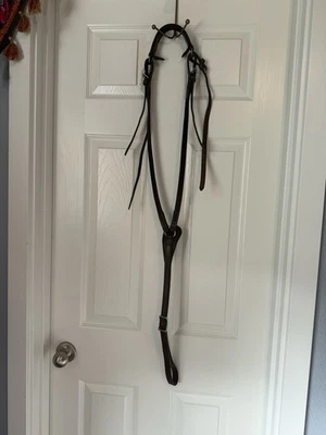 Breastplate English Brown Leather Thin Breast Collar Pony/Cob Size - Image 1 of 3