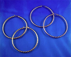 SET OF 2-LARGE TWISTED WIRE YELLOW & ROSE GOLD TONE HOOP EARRINGS, 2.5" DIAMETER - Picture 1 of 6