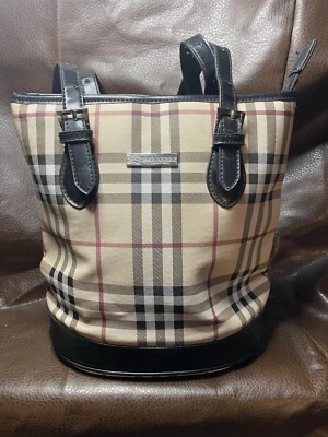 Bolso de mano Burberry London Nova Check, etiqueta azul. Nunca usado. Foto 1 de 4