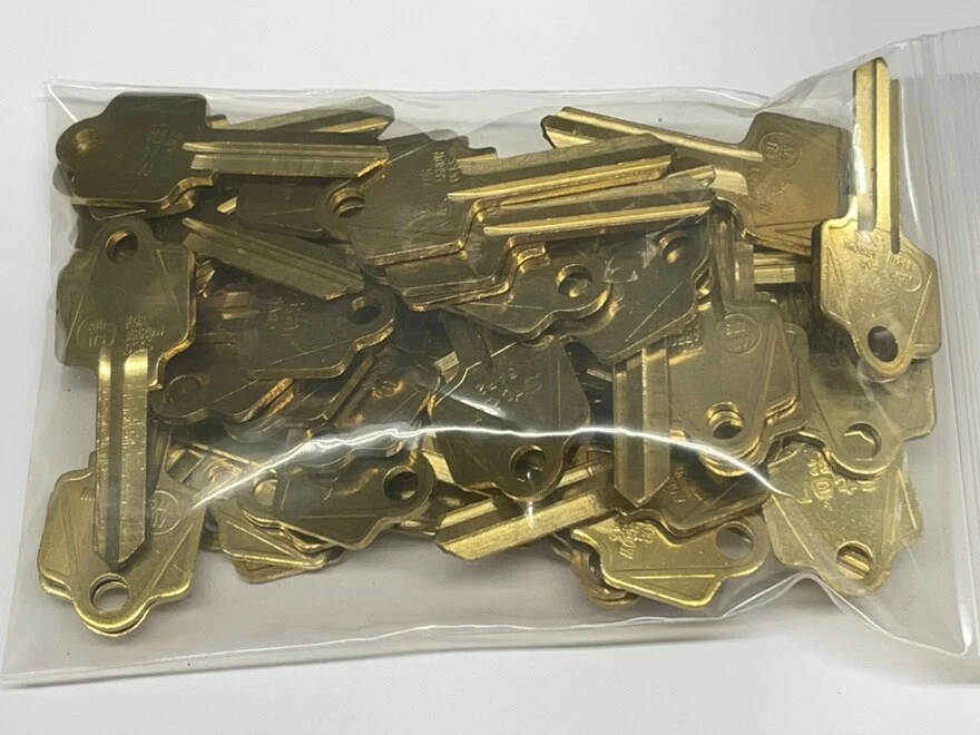 Lots of AR1 1179 5AR2 Type 5 Pin Key Blanks for Arrow AR1 Keyway - Image 1 of 2