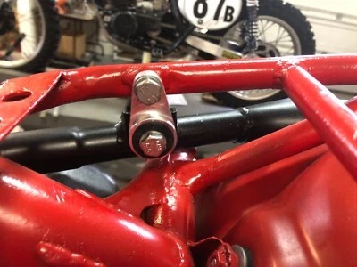 Honda CR250R 1978-80 CR125R 79-80 Elsinore 18358-430-000 montaje de tubo medio EE. UU. Foto 1 de 4