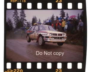 LANCIA DELTA INTERGRALE RALLYE AUTO RALLYE FINNLAND 1989 35mm NEGATIVFOTO - Bild 1 von 2