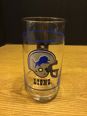VTG-DETROIT LIONS 16 oz. PROMO DRINKING GLASS-MOBIL GAS STATION FROM THE 1980’s Cover
