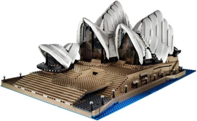 LEGO Creator Expert: Sydney Opera House (10234) - Image 1 of 4