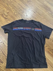 Under Armour Erwachsene Herren XXL Kurzarm USA Freedom Loose Heatgear Shirt - Bild 1 von 4