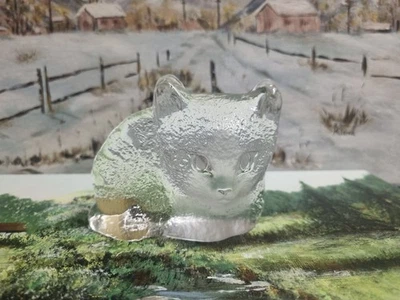 Mats Jonasson Sweden lead crystal cat paperweight engraved and original sticker - image 1 of 4